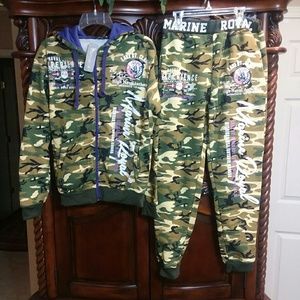 💟NWT- CAMO SWEAT SUIT💟